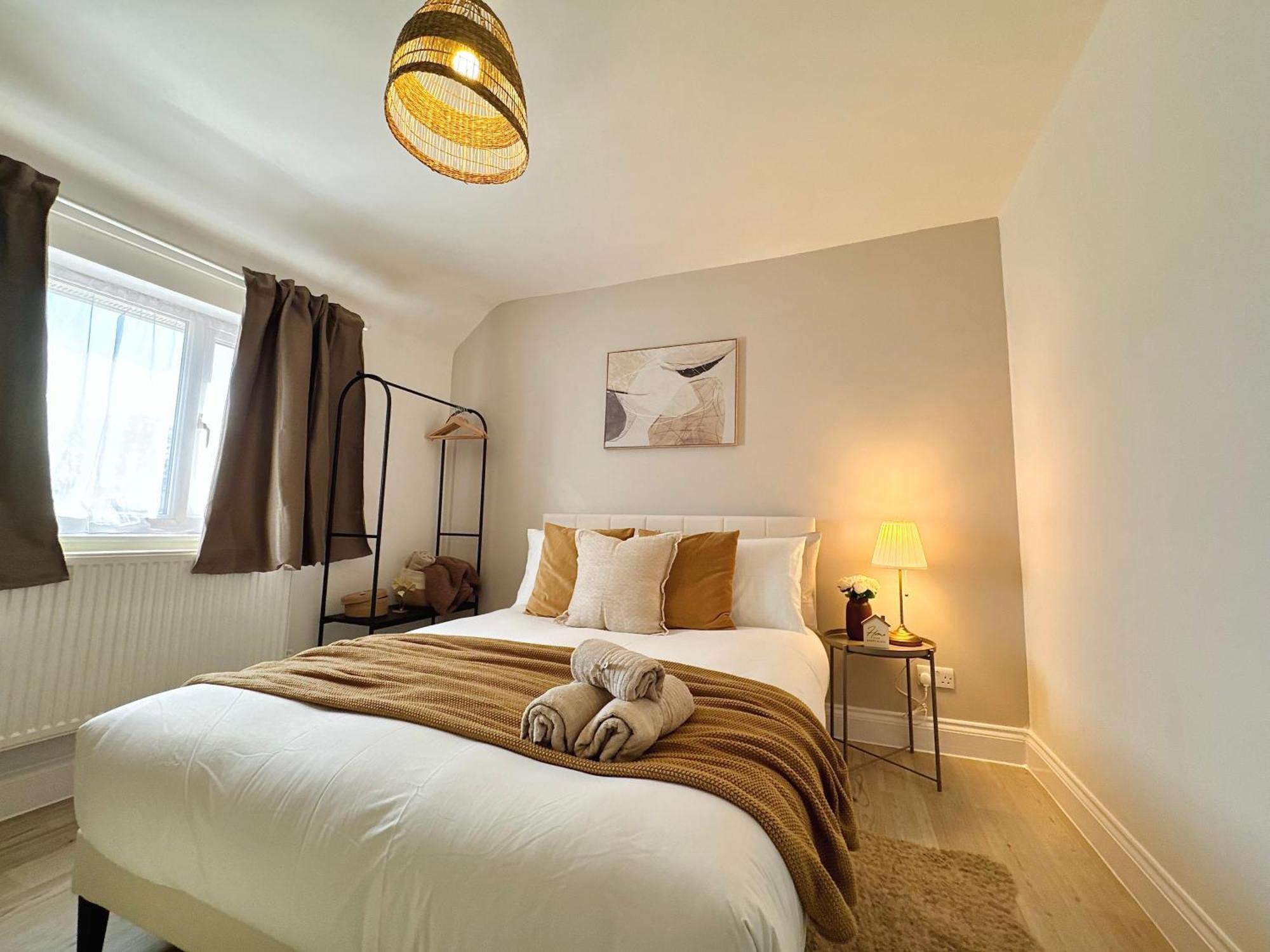 Homely 30min To Apartment